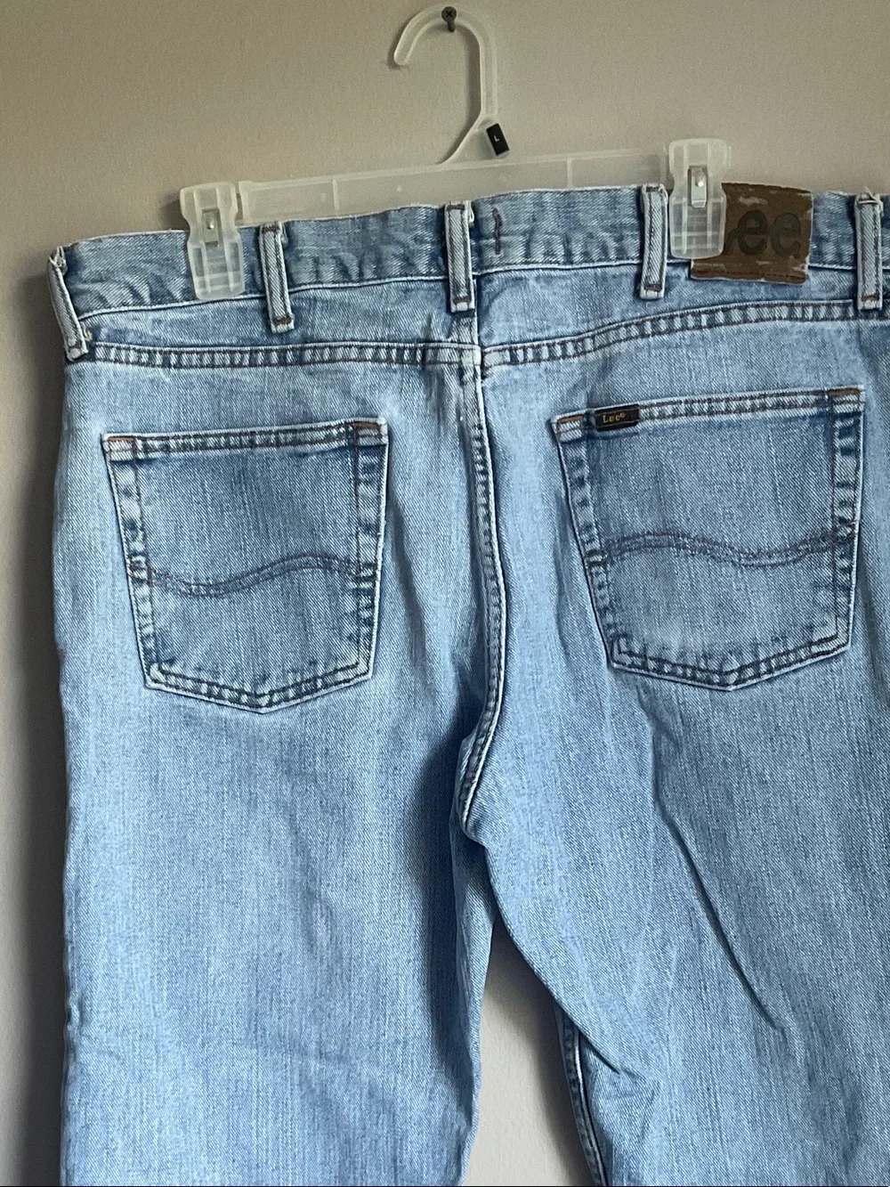 Lee Men’s Light Wash Straight Jeans